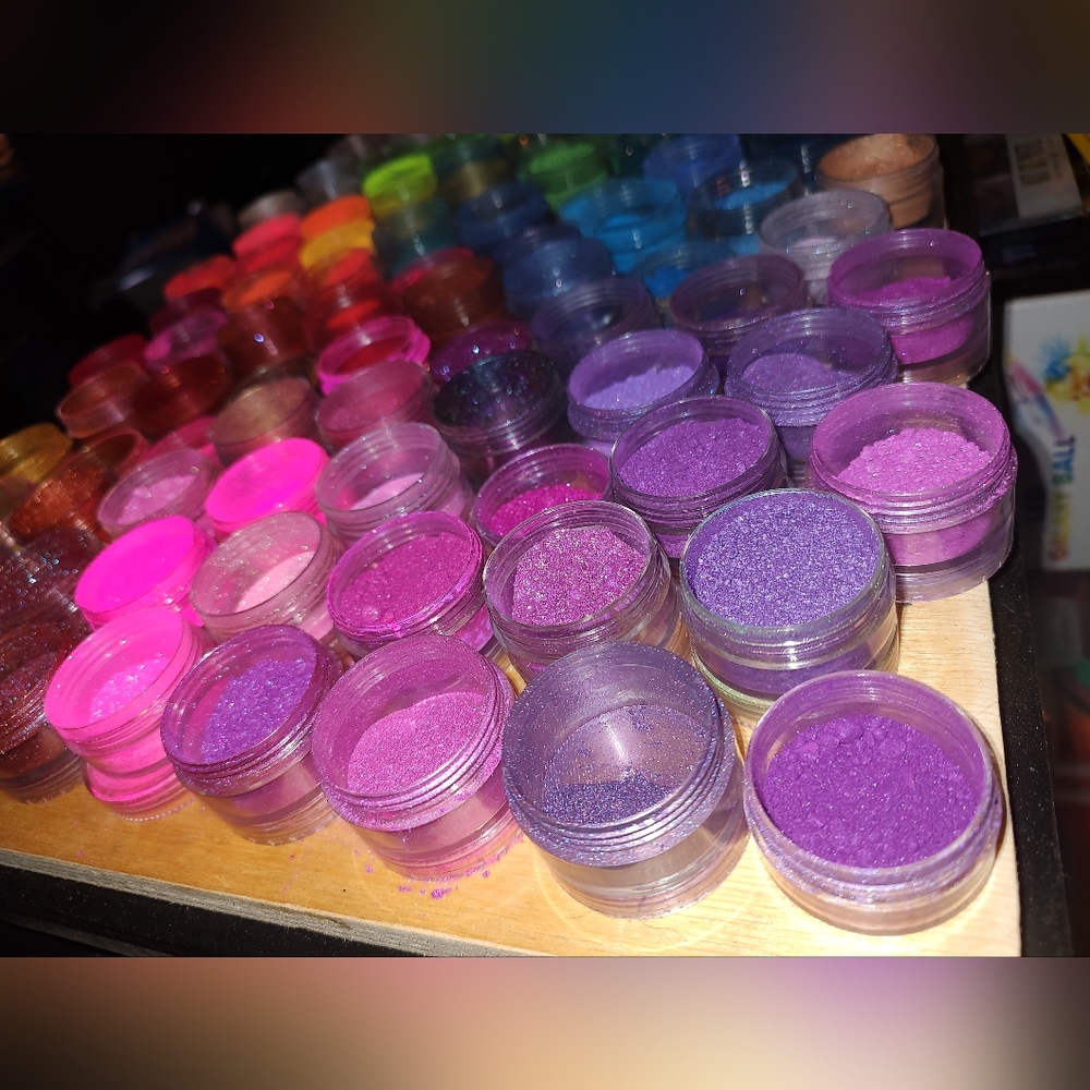 Custom Color Eyeshadows - Picture 5 of 9